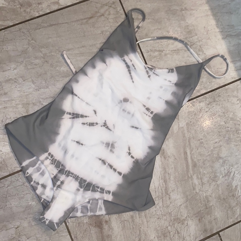 Bettinis tie dye swim suit